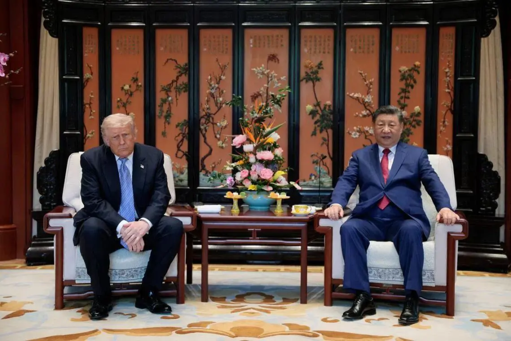 Tập Cận Bình Mời Trump Thăm Trung Nam Hải